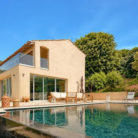 Beautiful In Cavalaire- Sur- בית נופש קבלייר-סור-מר