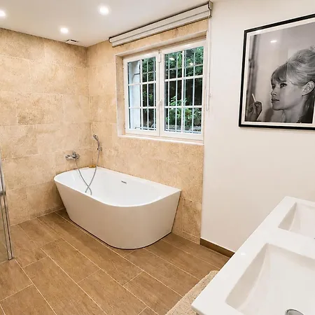 Vakantiehuis Beautiful In Cavalaire- Sur- *